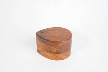 Kaya Salt &amp; Pepper Holder