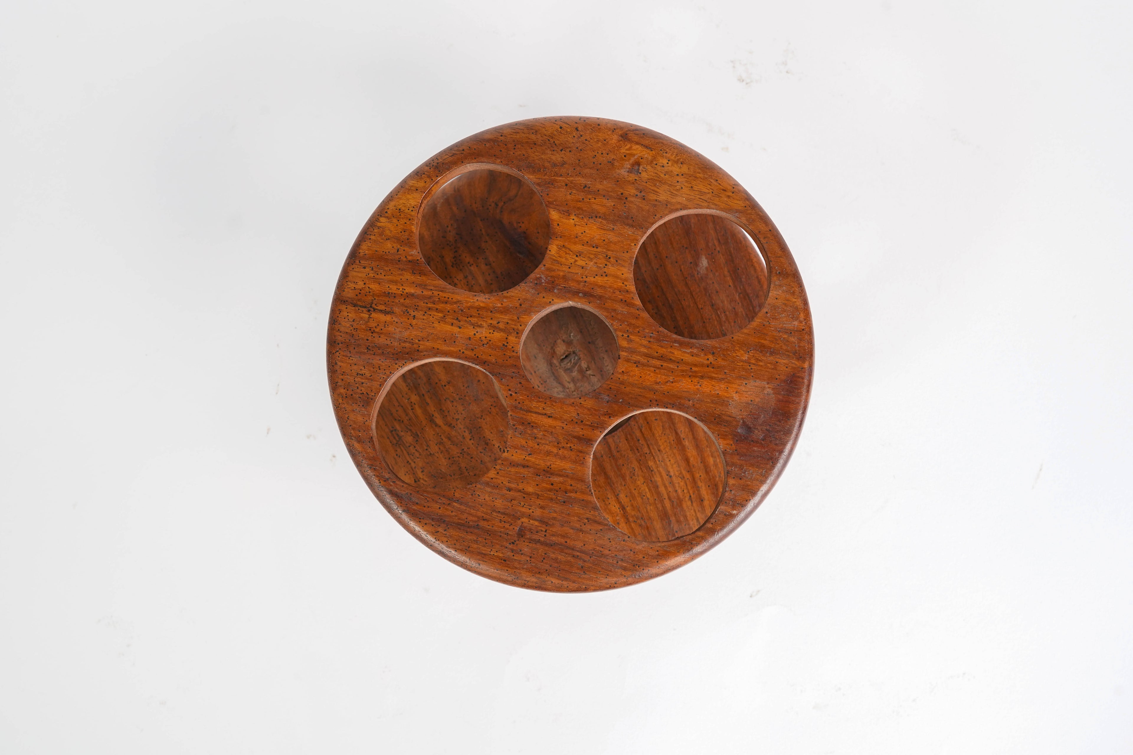 Kaya Essentials Holder