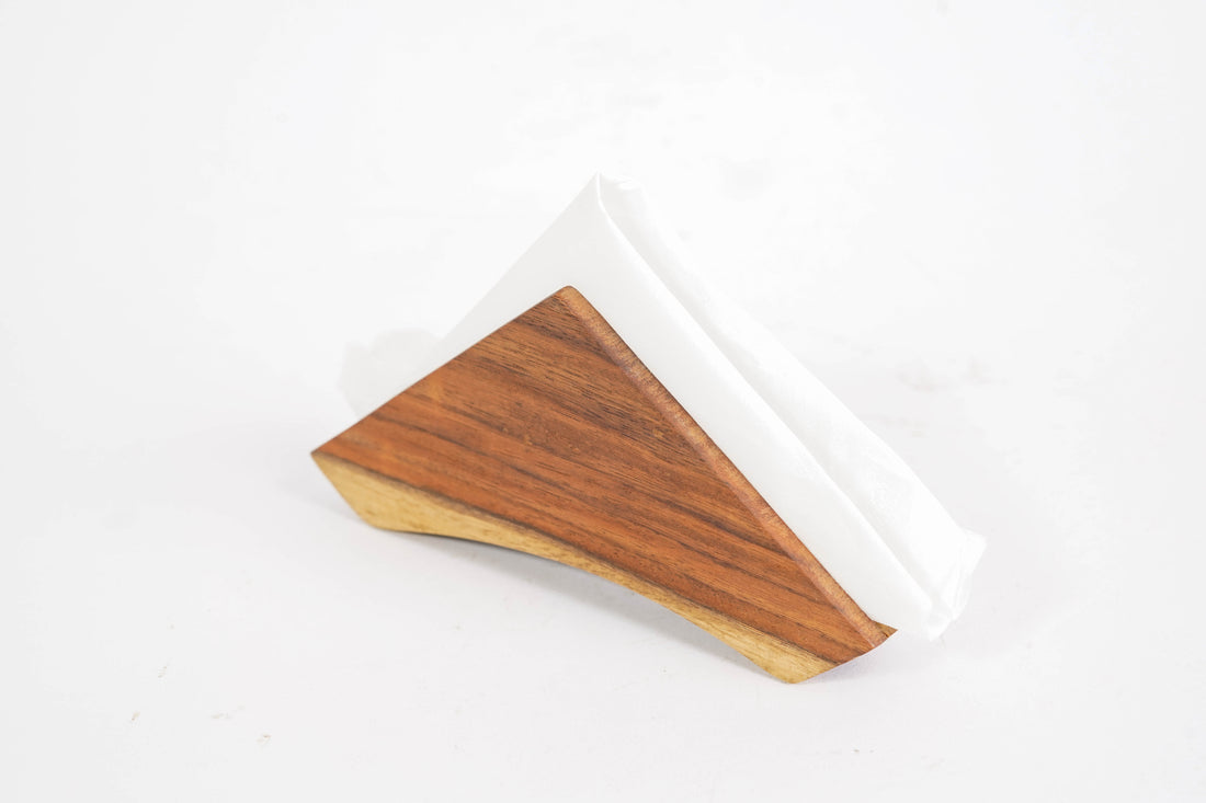 Tissues holder