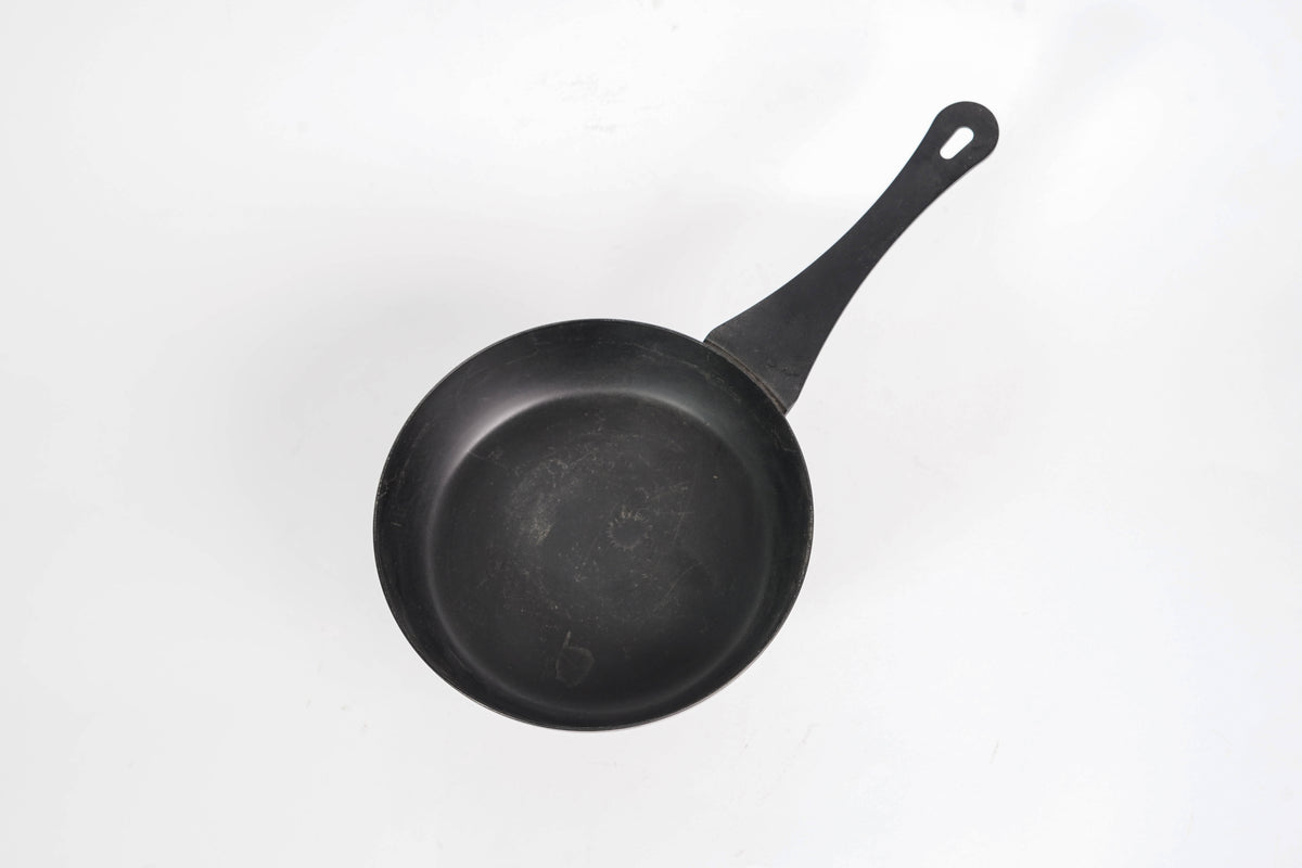 Kaya Cast Iron Sizzle Pan